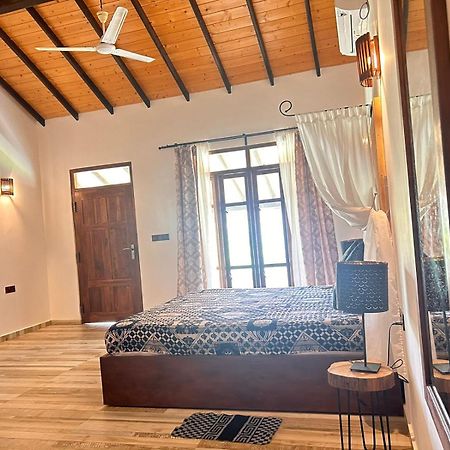 Blu Marine Nilaveli Hotel ตรินโคมาลี ภายนอก รูปภาพ