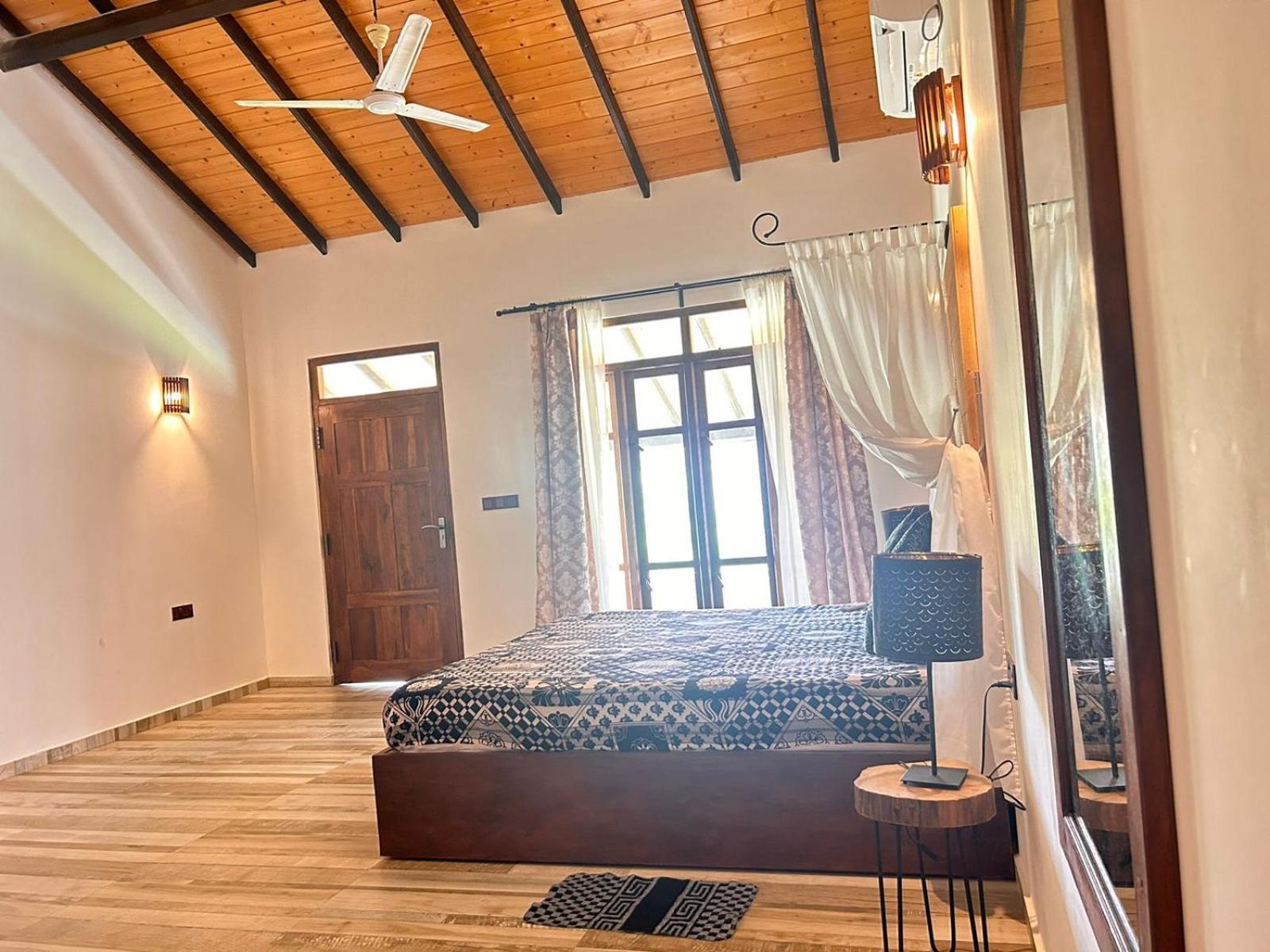 Blu Marine Nilaveli Hotel ตรินโคมาลี ภายนอก รูปภาพ