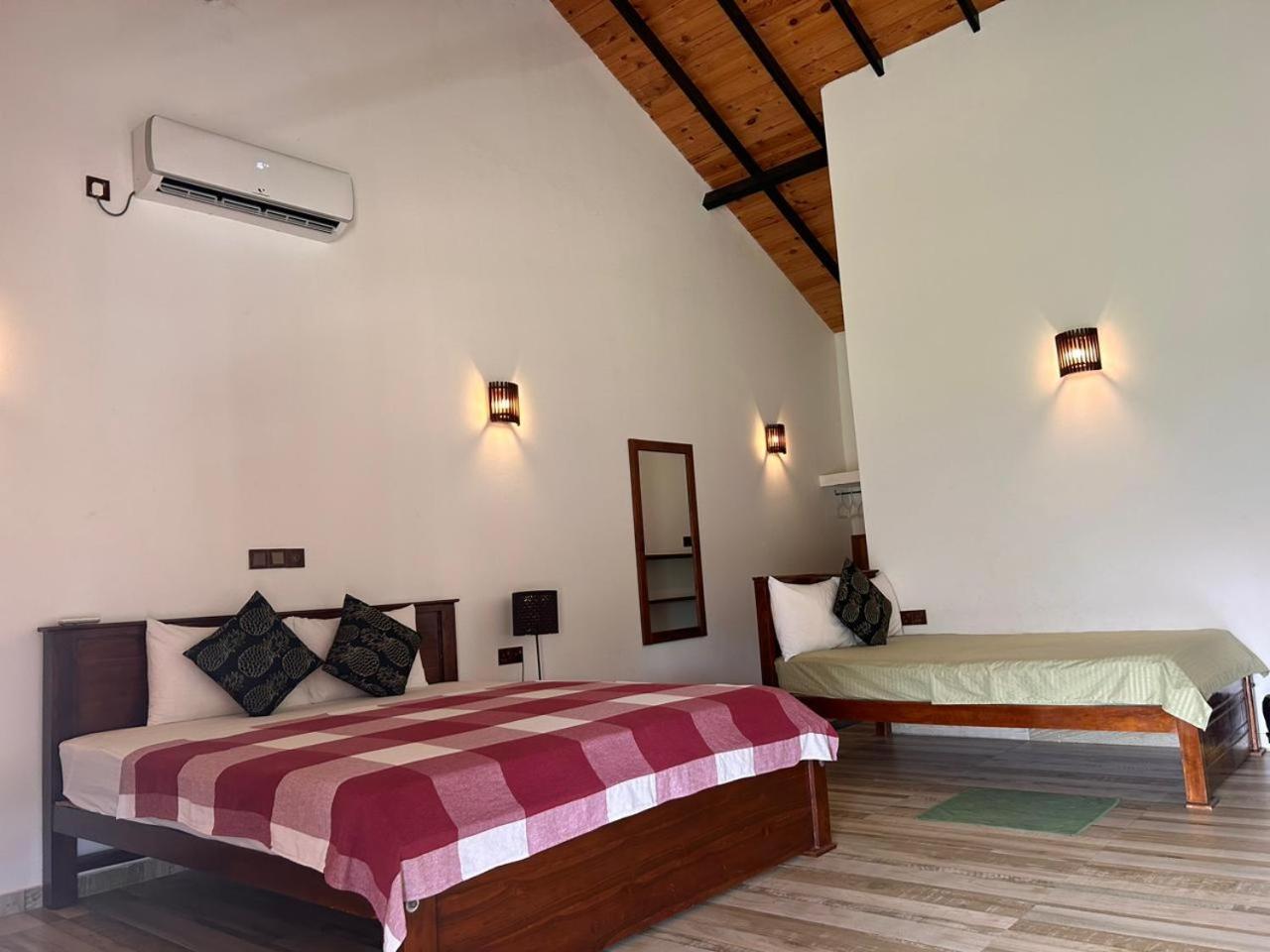 Blu Marine Nilaveli Hotel ตรินโคมาลี ภายนอก รูปภาพ