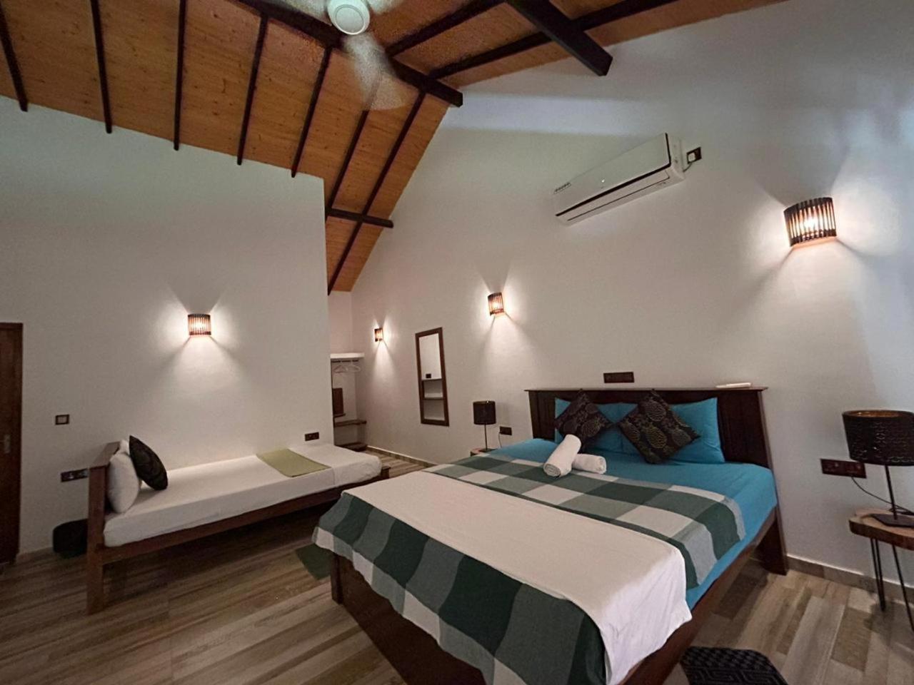 Blu Marine Nilaveli Hotel ตรินโคมาลี ภายนอก รูปภาพ