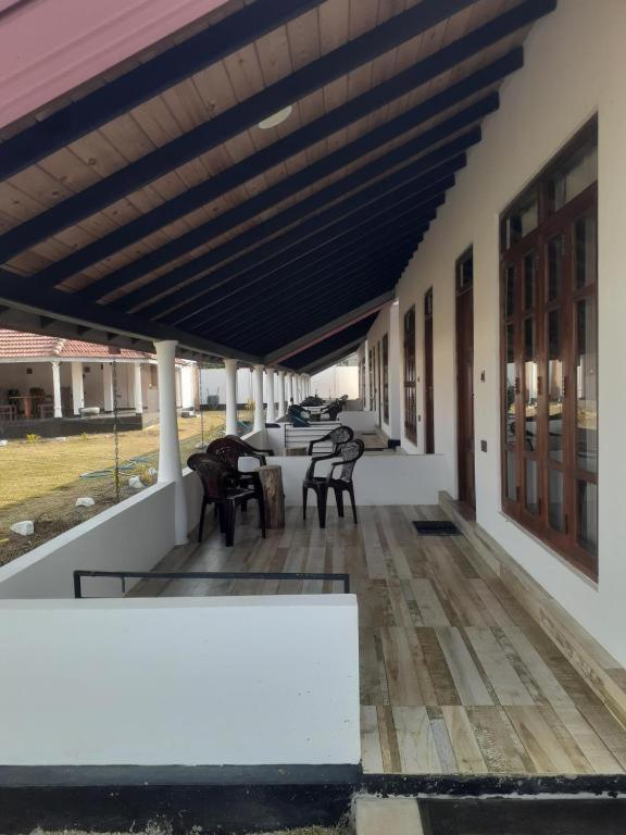Blu Marine Nilaveli Hotel ตรินโคมาลี ภายนอก รูปภาพ