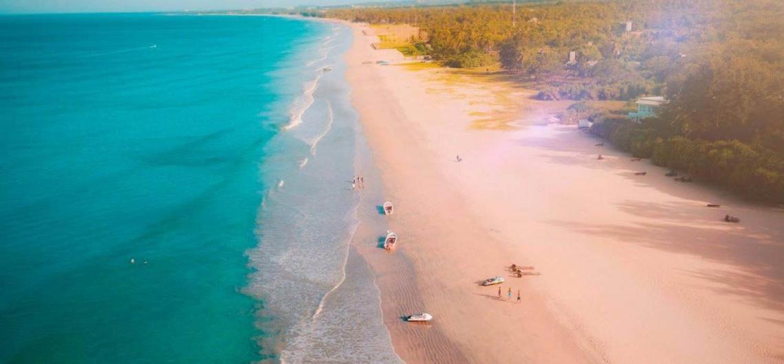 Blu Marine Nilaveli Hotel ตรินโคมาลี ภายนอก รูปภาพ