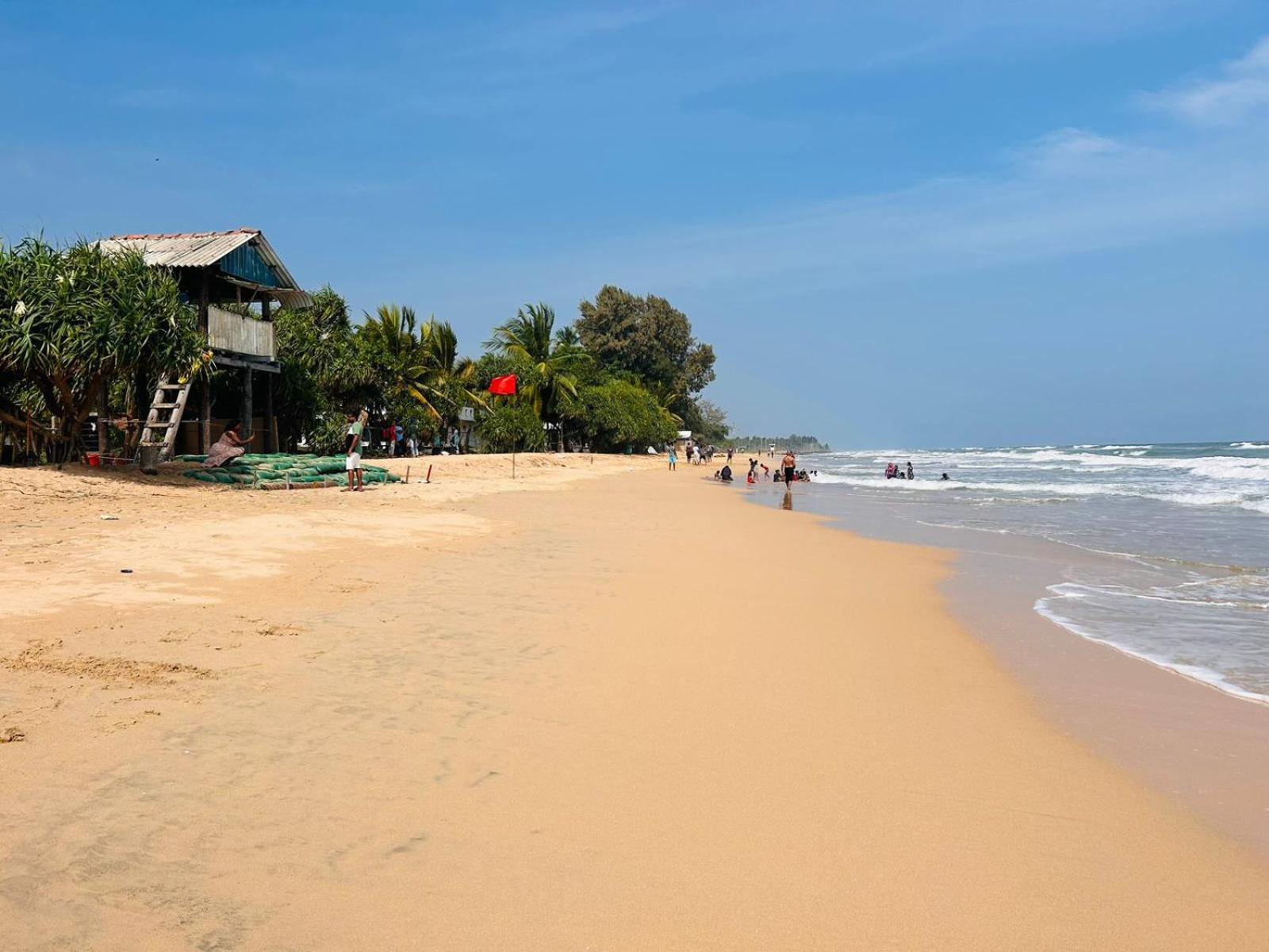 Blu Marine Nilaveli Hotel ตรินโคมาลี ภายนอก รูปภาพ