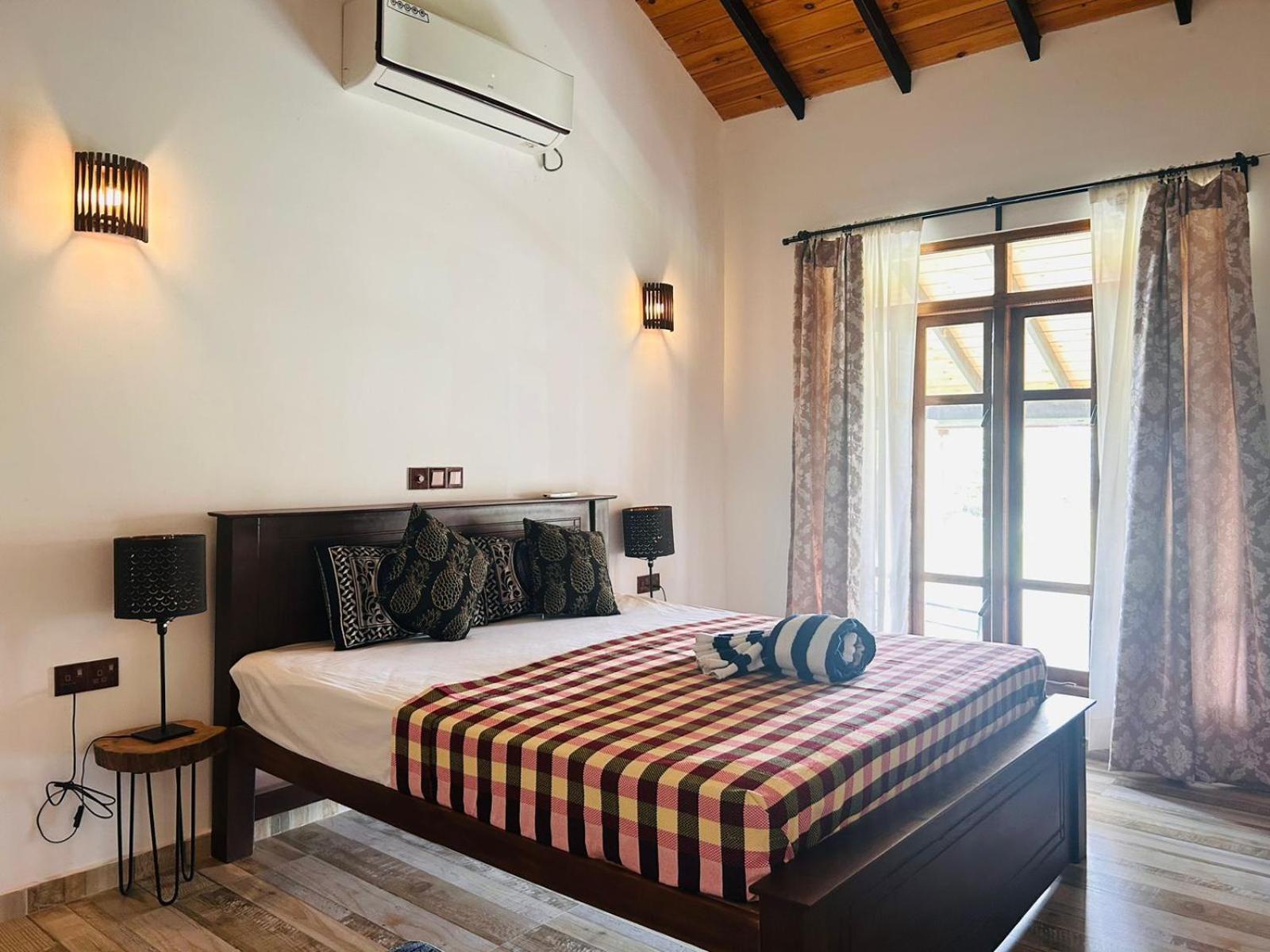 Blu Marine Nilaveli Hotel ตรินโคมาลี ภายนอก รูปภาพ